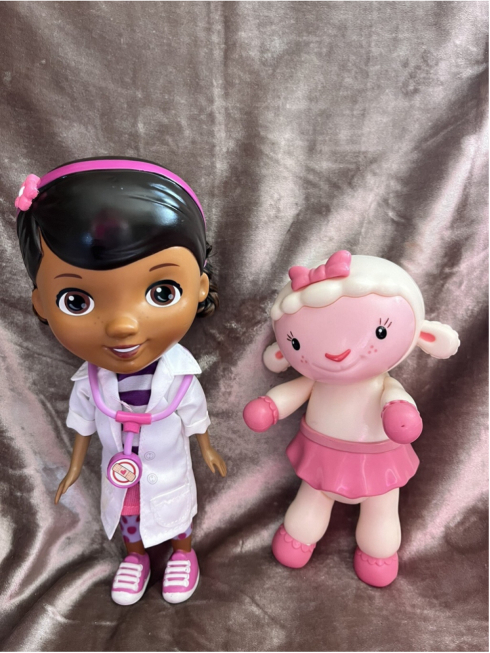 Disney Junior 5.5" Doc McStuffins Lambie 5" Plastic Action Figure Lot Of 2 Dolls